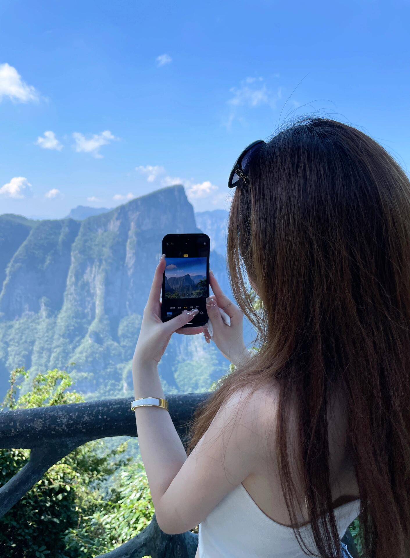 凤凰古城三日游(凤凰古城三日游大概一个人要多少钱)-第2张图片