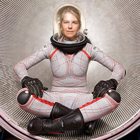 月球三眼女尸真的还是假的月球上的三眼女尸明显是谣言-第2张图片