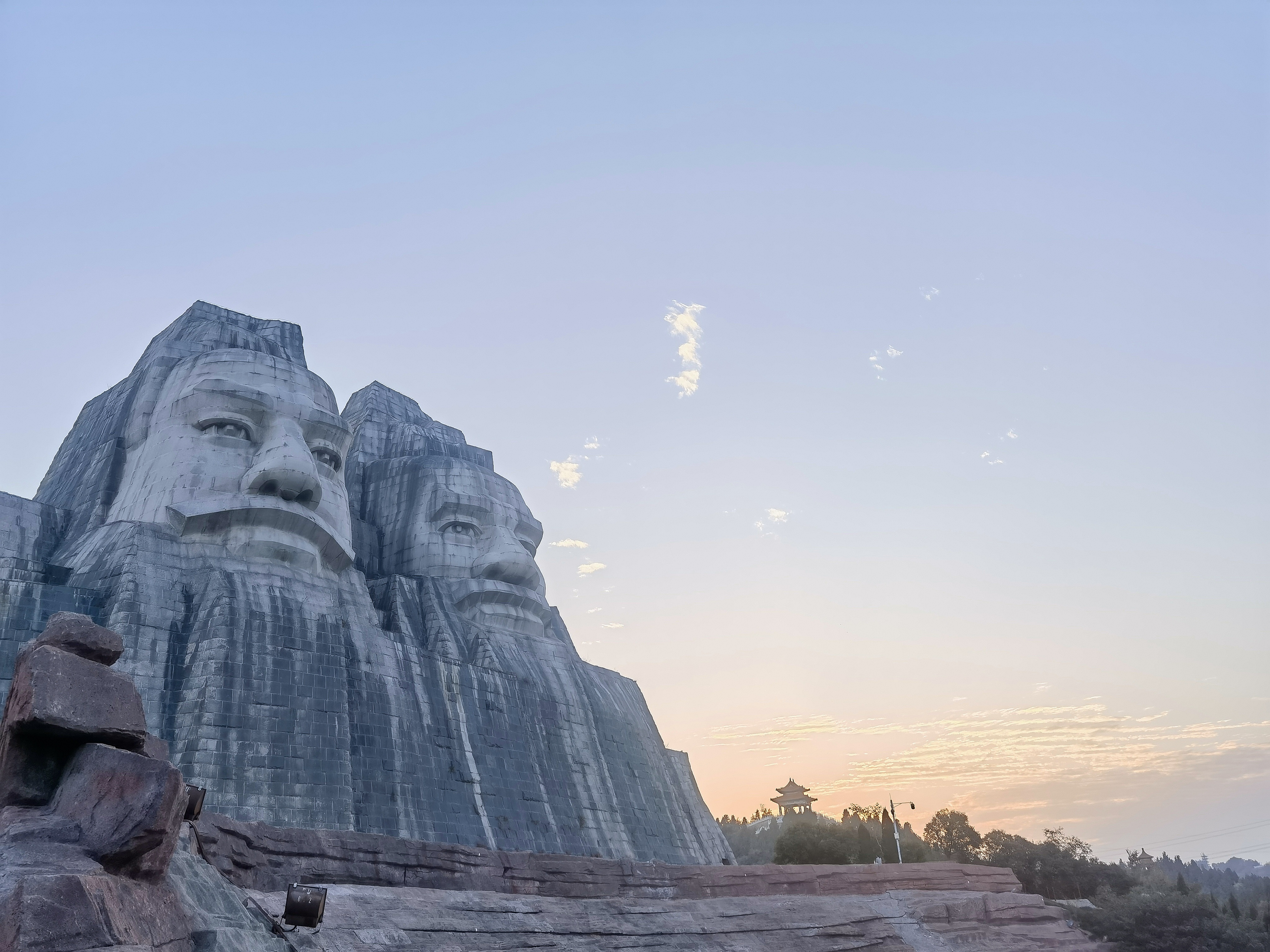 郑州免费景点大全景点排名︰(郑州免费景点大全景点排名图片)-第1张图片