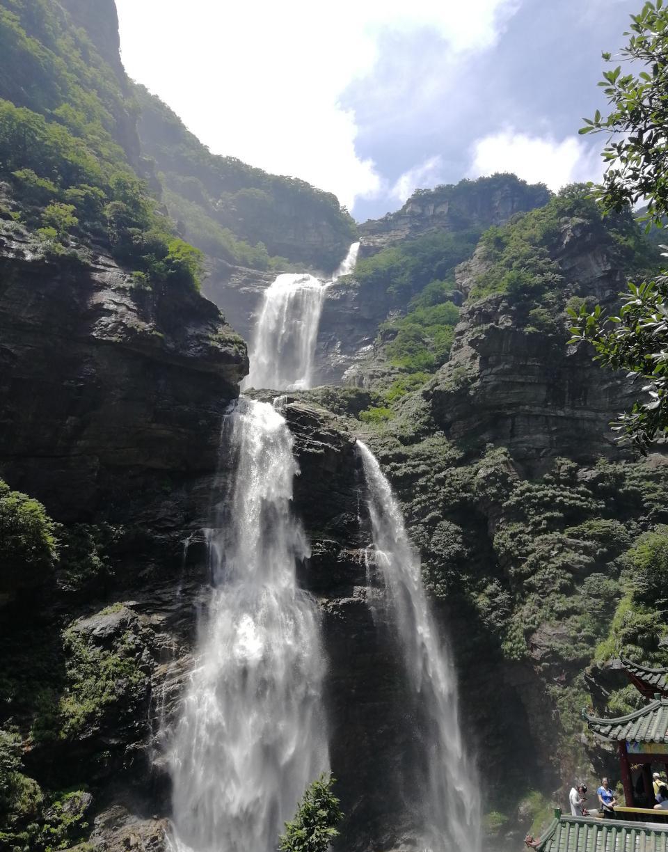 庐山瀑布图片︰(江西庐山瀑布图片)-第1张图片